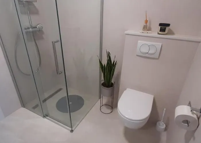 Littlemore Apartment *